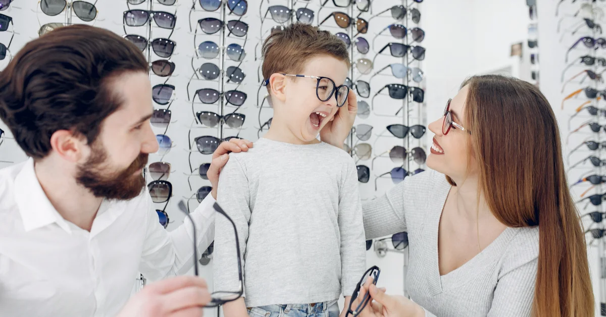 Soczewki MiYOSMART firmy HOYA – skuteczna kontrola krótkowzroczności u dzieci